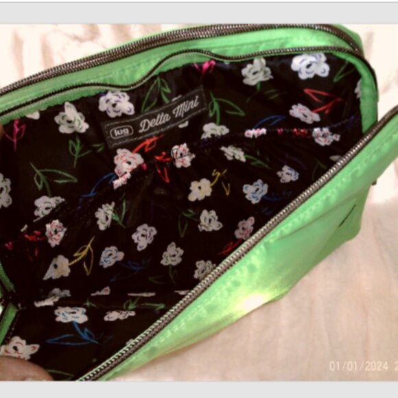 Lug Lime Green Delta Mini 10.4" iPad/Tablet Case - with shoulder strap - Picture 4 of 5